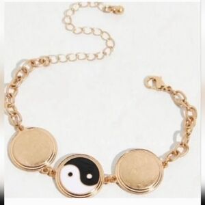 NWT! Free People, Elani Ying Yang Charm Bracelet, Gold